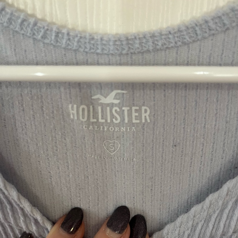 Hollister Women’s size S top, color lilac